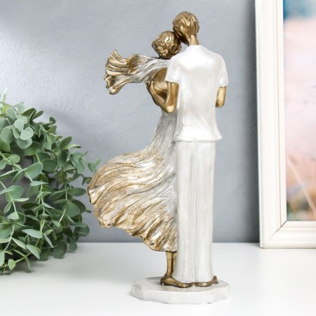 Souvenir Polystone "In love pair with a baby" 8x14x27 cm-2