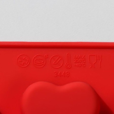 Form for chocolate of the share "Heart with a pattern", 21 × 14.5 × 2 cm, 12 cells, color mix-3
