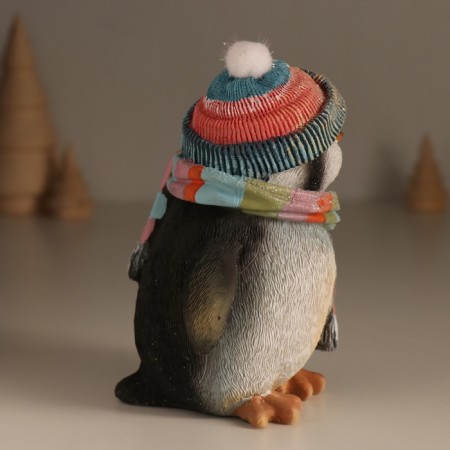 Polystone souvenir "An angry penguin in a hat with a bomb, in a colored scarf" 9.5x9.5x12.5 cm-1