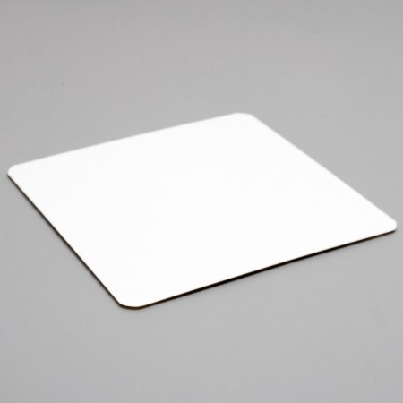 The substrate is reinforced, 26 x 26 cm, gold-mesh, 3.2 mm-2