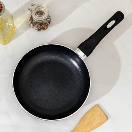 Field frying pan Basic, D = 20 cm, plastic handle, anti -stick coating, induction, black color-1
