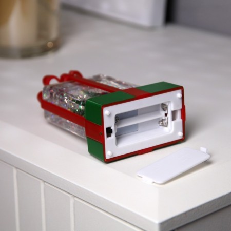 LED figure “Gnome with a gift” 7.5 × 12.5 × 4.9 cm, plastic, batteries AAAX2 (not complete), glow warm white-2