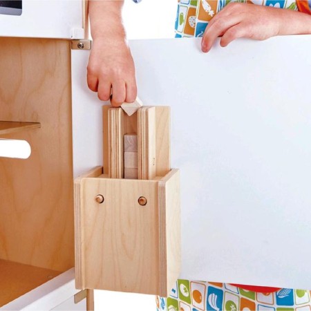 Refrigerator Game Hape, with a freezer-2