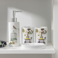 A set of accessories for the bathroom 