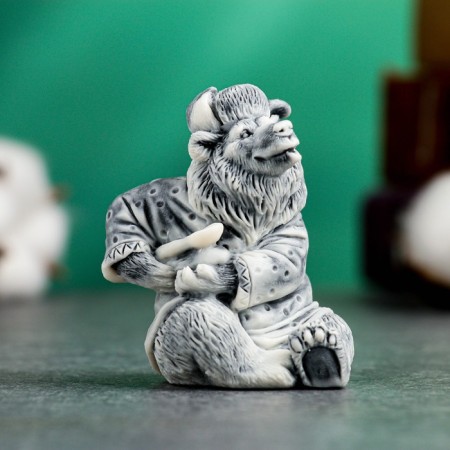 Figure "Bear plays on spoons" 6.3cm
