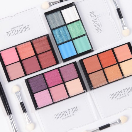 A set of professional cosmetics "Miss Young" No. 5-5