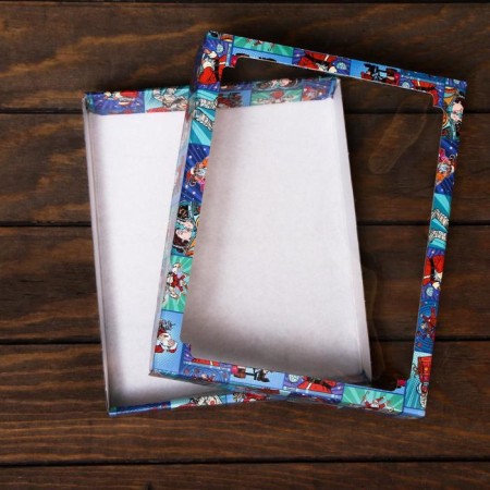 Box the team cover is, with the window, "Pop-Art Hot New Year", 26 x 21 x 4 cm, 1 pc.-2