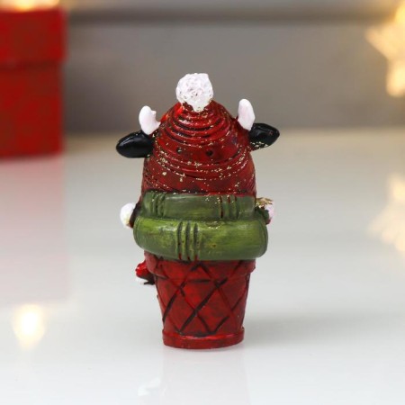 Polystone souvenir "Gobby in a knitted hat" Red with green 7.5 cm-2