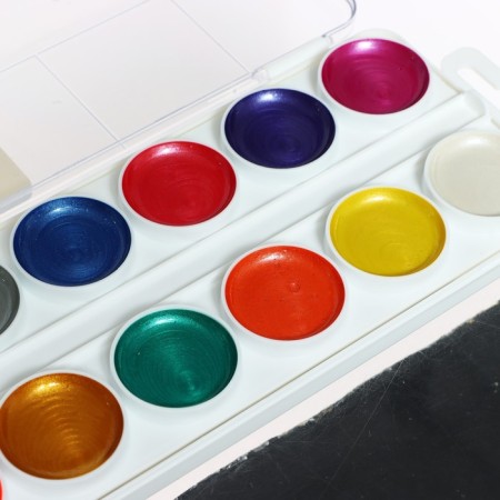 A set for children's creativity is 19 objects of a multi-remote, in a gift box-38