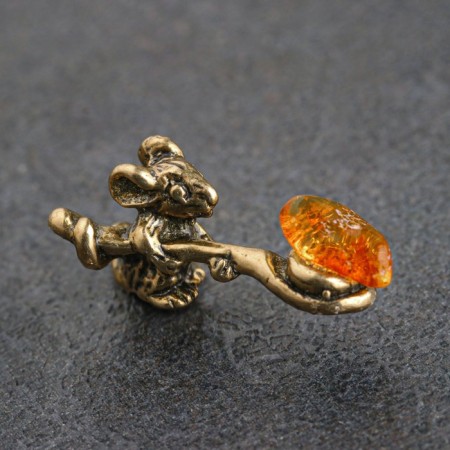 A purse souvenir "Mouse with a full spoon", with natural amber-3
