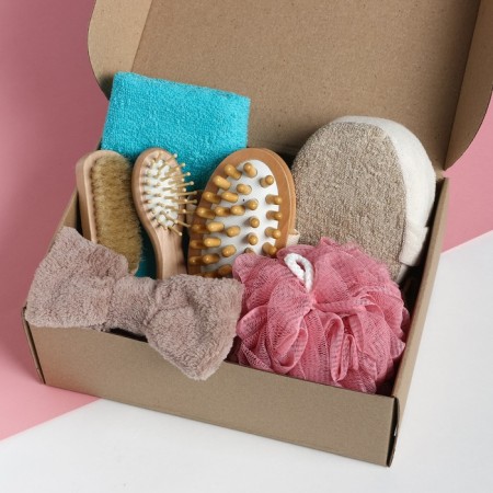 Set Gift Ethel towel 30x60 cm and accessories (7 items)