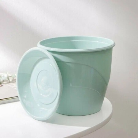 Plastic pot "Venice", d = 19, with a pallet, mint-7