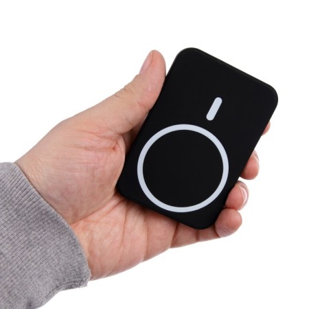 External battery CRR-32, 3000 mAh, 5 W, with the function Magsafe, Lightning, Black-6