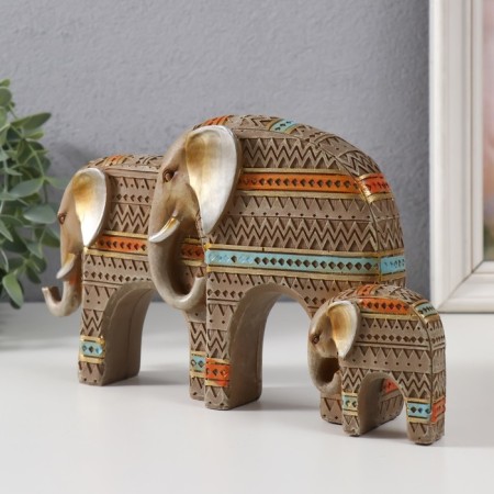 Souvenir Polystone "Family Elephants. African patterns" Mokko 7x5x15 cm-3