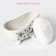 Standing with a sponge of the “interweaving” shade, 250 ml, white color