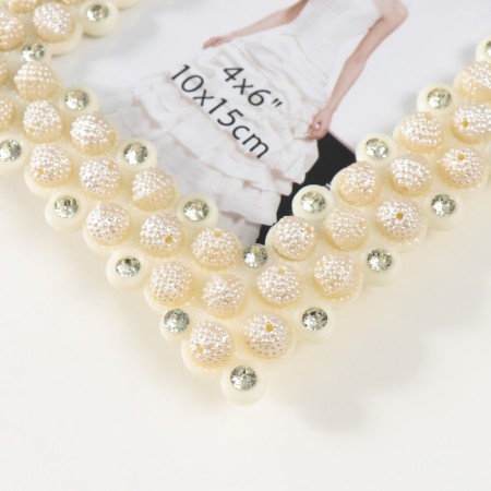 Photo frame 1131 10x15 cm "Pearls" plastic, col. lactic-2