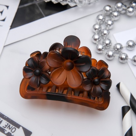 Hair crab "matte" three flowers, 6 cm, mix