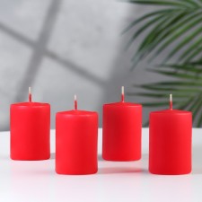 Set of candles-cylinders 