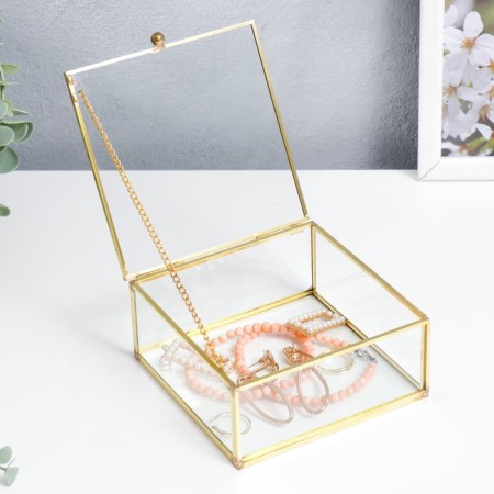 Casket glass with a metal frame "Square with faces" gold 5x12x12 cm-3