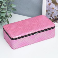 Casket to the leatherette for jewelry 
