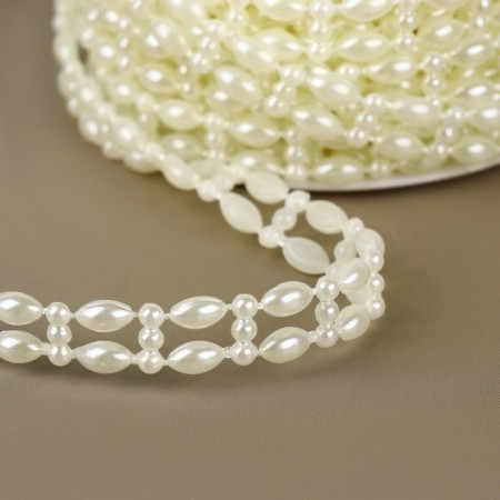 Pearls on threads, flat, 10 mm, 9 ± 1 m, milk color-1