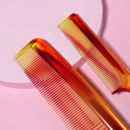 Set of comb, 2 objects, color "amber"-1