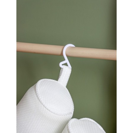 The bathroom pillow is spa premium, on suction cups, white color-8