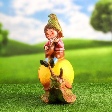 Garden figure "Dwarf on the snail" 30x27x15cm-1