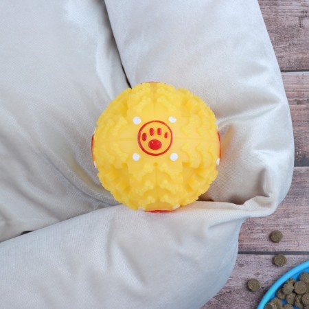 The croaking ball for dogs is large, hard, 9.5 cm, yellow-1