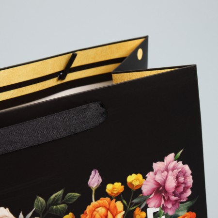 Package Gift Laminated Horizontal, Packaging, “Happiness in Littleness”, MS 23 x 18 x 8 cm-5