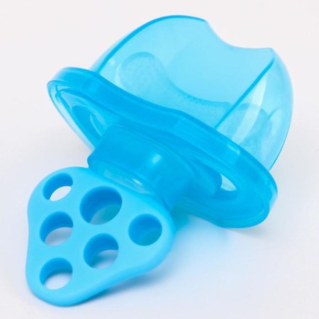 Silicone teether "for the front teeth", blue, with a cap of crumb I-10