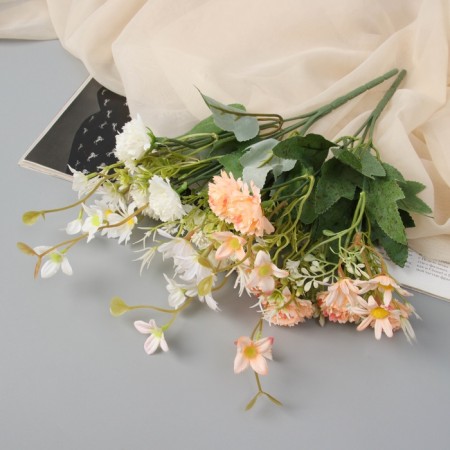 Bouquet "Kalina Roseum with daisies" 30 cm, mix-2
