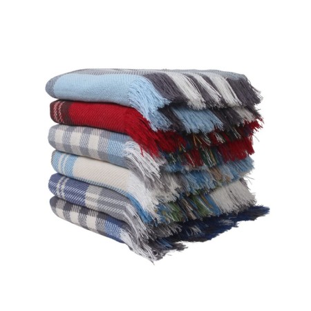 Plaid in the Triumph cell, size 140x205 cm-2