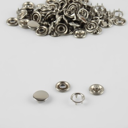 Shirt button, closed, d = 10.5 mm, color nickel-1