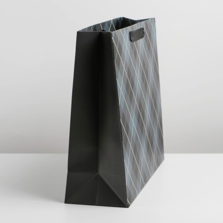Gift Laminated horizontal package, packaging, "Man", l 40 x 31 x 11.5 cm-3