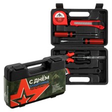A set of tools in the Case Lom 