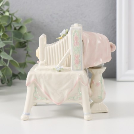 Souvenir Ceramics Musical "Bunny with retro camera" 8.5x10.5x11 cm-3