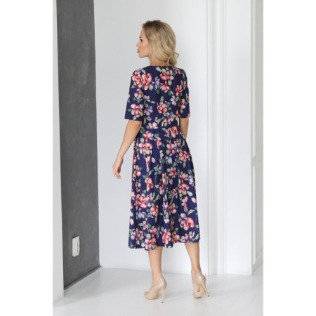 Women's dress, size 42-6