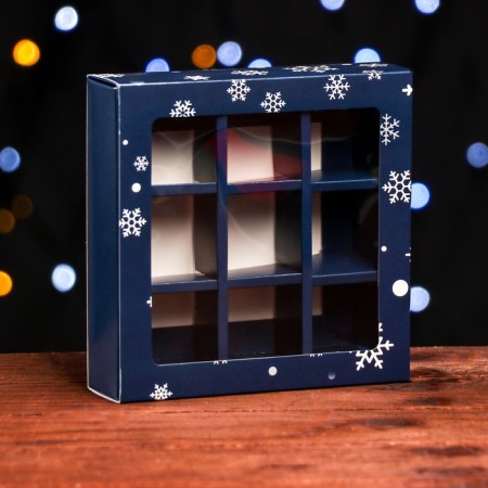 Folding box under 9 sweets, “Christmas tree, Gori!”, 13.7 x 13.7 x 3.5 cm
