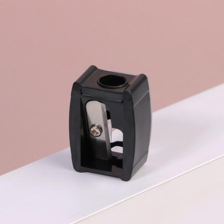 Cosmetic sharpener, with a lid, black color-5
