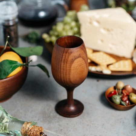 A glass for wine made of natural cedar MAGISTRO, 16.5 × 7 cm, chocolate color