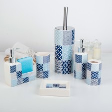A set of accessories for the bathroom 