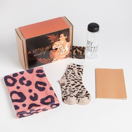 Gift set "A Little Bit Wild" blanket, socks, bottle, notebook-1