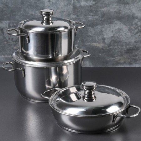 Set of dishes, 3 objects: two pots 3 l, 1.75 l, pan 1 l, capsule, metal covers