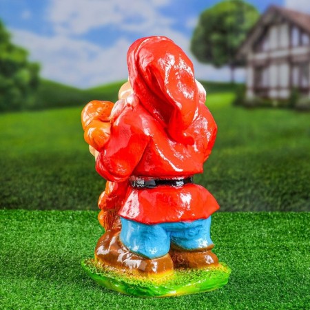 Garden figure "Gnome with zucchini" red, 23x21x36cm-3