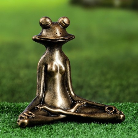 Figure "Frog Yoga in the Lotus Pose" 16x16x6cm, Bronze-4