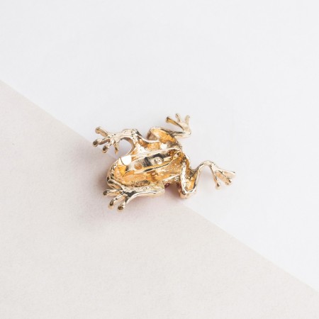 Brooch "Frog" traveler, red color in gold-3