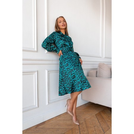 Women's dress, size 42, green color, black 5589-3