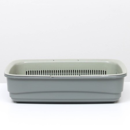 The tray is large with the Atlantis “Standard” net, 42 x 31 x 10 cm, gray-1
