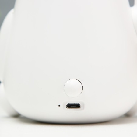 The nightlight "Mishka manki waves its paw" LED 6000K USB AKB white 11x9x11cm Risalux-6